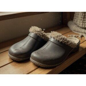 Crocs Cobbler Eva Faux Lined Clogs Wedge Heel Size W7 Brown Comfortable Slip-On